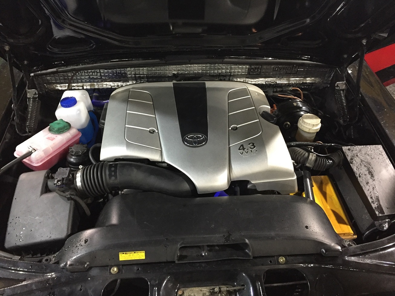 Монтаж на "Волгу" двигателя Toyota 3 UZ-FE с АКП