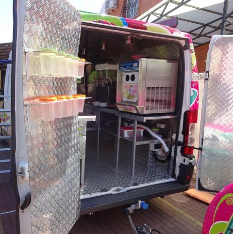 PEUGEOT BOXER специальный фургон по производству мороженого - Вид сзади